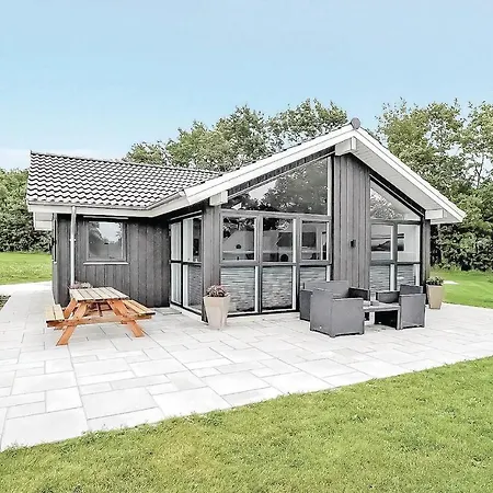 4 Bedroom Awesome In Haderslev * Kelstrup Strand